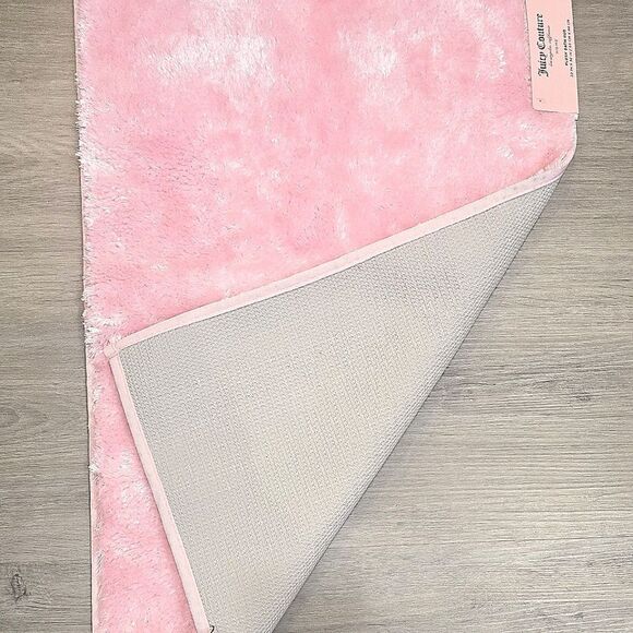 Juicy Couture Home Plush Bath Rug- Pink - Picture 5 of 6